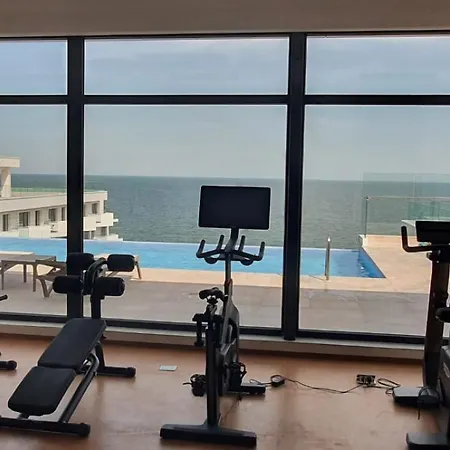 Apartment Infinity By The Sea Jacuzzy Sauna Gym