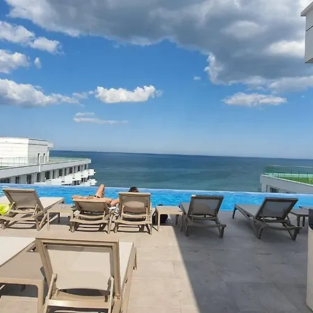 Infinity By The Sea Jacuzzy Sauna Gym * Navodari