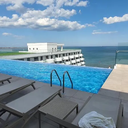 Infinity By The Sea Jacuzzy Sauna Gym Apartment Navodari