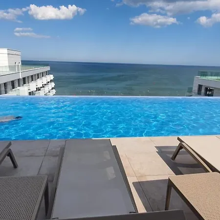 Infinity By The Sea Jacuzzy Sauna Gym * Navodari