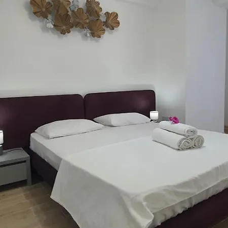 Infinity By The Sea Jacuzzy Sauna Gym Apartman 3*